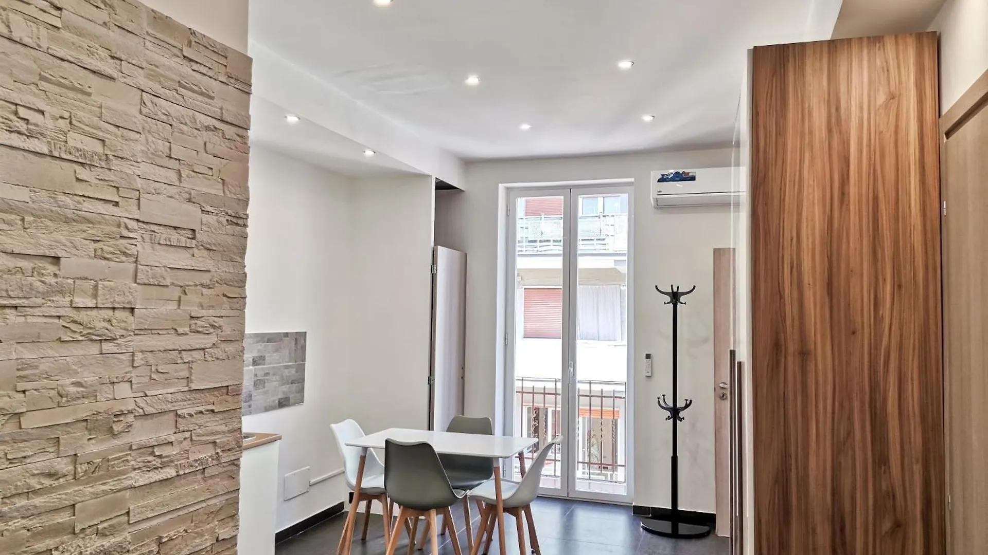 Apartament Dante467 Bari