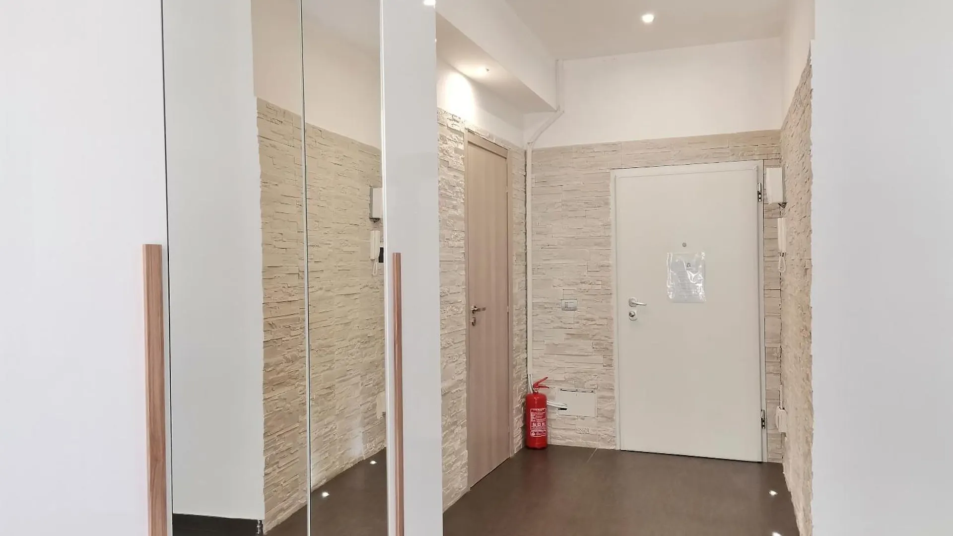 Apartament Dante467 Bari 0*,  Włochy